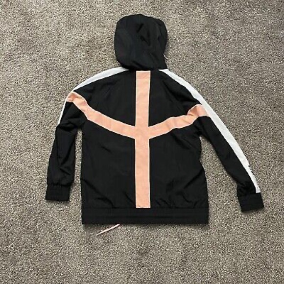 Limited Edition Sarah’s Day x WFA Premium Windbreaker - Picture 3 of 5